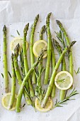 Green asparagus with rosemary, lemons, pepper and sea salt