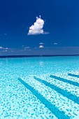 Infinity pool (Maldives)