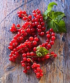 Redcurrants and leaves