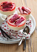Rhubarb compote with vanilla pudding