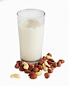 Lactose-free milk with nuts