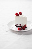Coconut cheesecake with fresh raspberries