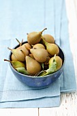 A bowl of fresh pears