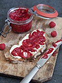 Vegan berry spread with maple syrup and vanilla