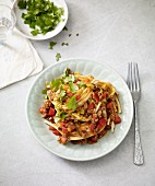 Stir-fried vegetables with noodles and minced meat