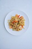 Fried noodles with prawns and tamarind