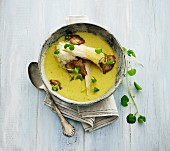 Currysuppe mit Pilzen und Reis