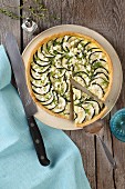 Courgette tart with sheep's cheese and thyme (seen from above)