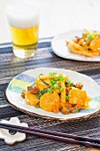 Fried prawns with almonds