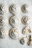Meringues with caramel