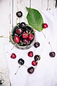 A bowl of fresh cherries (seen from above)
