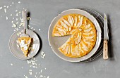 Pear tart with almonds (seen from above)