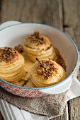 Baked apples with hazelnuts and honey