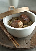 Meatballs in broth (China)