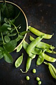 Pea pods and fresh mint