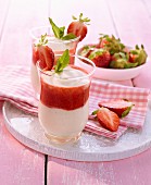 Strawberry and vanilla cream with fresh strawberries