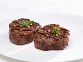 Rinderfiletsteaks, gebraten, mit Pfeffer