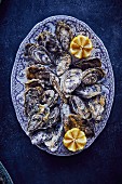 Raw Oysters on Ice with Lemon