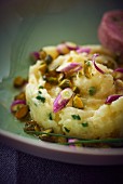 Mashed potatoes with pistachios