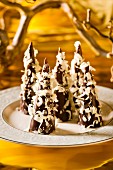 Pariser Spitz (Austrian Christmas biscuits) with white chocolate flakes