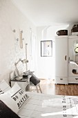 Light-flooded vintage-style bedroom