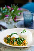 Chickpea curry with kale and rice