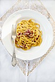Spaghetti Carbonara (Draufsicht)
