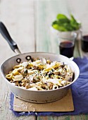 Pasta with mushrooms and herbs