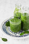 Green spinach smoothies