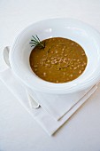 Zuppa di lenticchie e farro (creamy lentil soup with spelt, Italy)