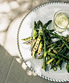 Grilled asparagus with mustard & dill sauce