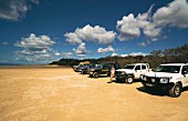 Allrad-Fahrzeuge auf Fraser Island (Australien)