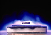 Magnetic levitation of superconductor