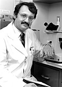 Samuel Broder,US oncologist