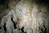 El Pindal cave paintings