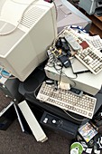 Recycling electronic equipment