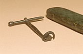 Three-clawed tooth key,circa 1800