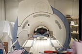 Magnetic resonance imaging scanner
