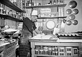 Food preparation in Antarctica,1911