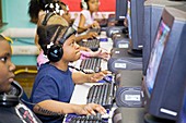 Primary school computer lesson,USA