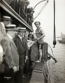 Houdini escape stunt,1912