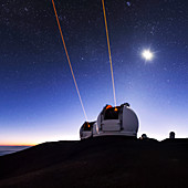 Guide lasers over Mauna Kea observatories