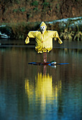 Aquatic scarecrow