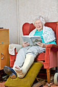 Elderly woman with a broken leg