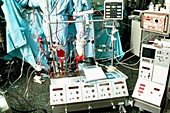 Paediatric heart transplant: heart/lung machine