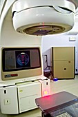 Radiation therapy machine