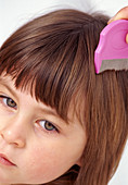 Removing head lice