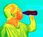 Thermogram of a man drinking from a bottle