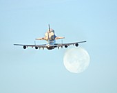 Space shuttle Atlantis on a Boeing 747