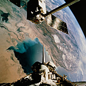 Eureca deployment,STS-46,Persian Gulf in b/grnd